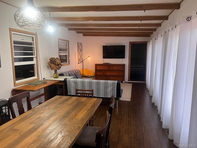 Building Photo - 105 Krause Rd