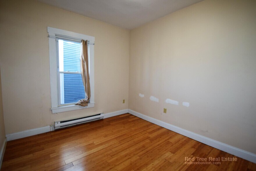 Building Photo - 72 Mozart St