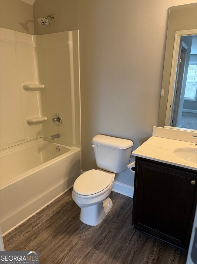 Building Photo - 1120 Riverwalk Manor Dr