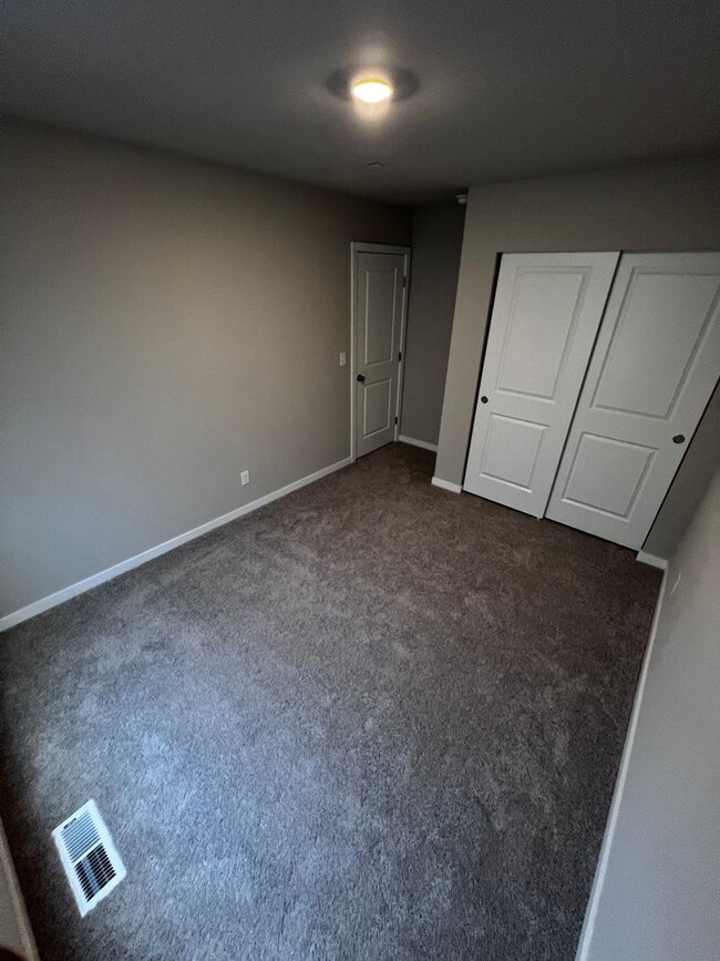 Building Photo - Spacious 4-Bedroom Townhome with Loft, Che...