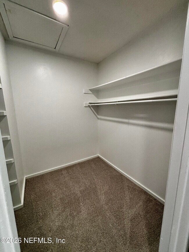 Building Photo - 9787 Sawgrass Dr E