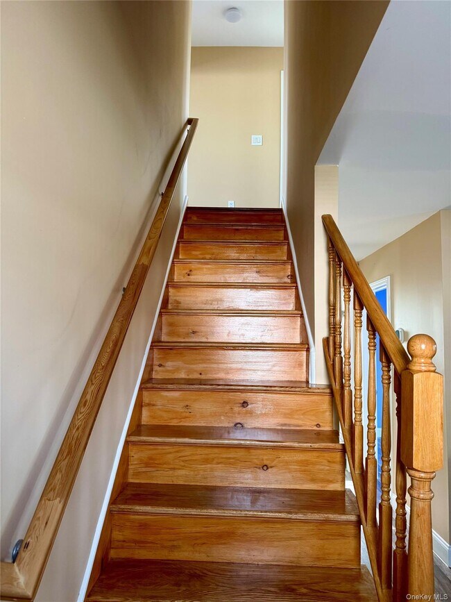 Building Photo - 2 Lafayette Dr