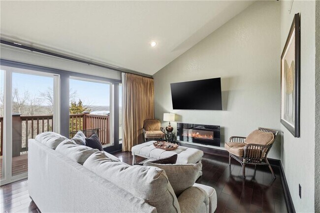 Building Photo - 14805 Dutchmans Dr