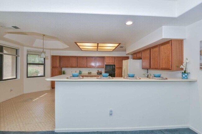 Building Photo - 5413 W Fallen Leaf Ln