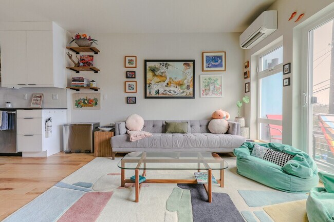 Building Photo - 4748 36th Ave S