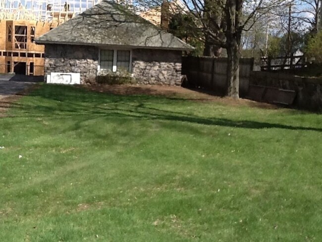 Building Photo - 6 Claflin St