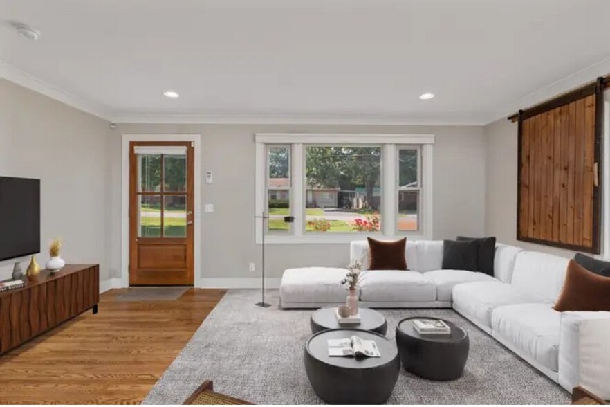 Building Photo - 414 Figuers Dr