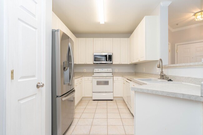 Building Photo - 2 Bed 2 Bath Condo in Westbriar Condominiums