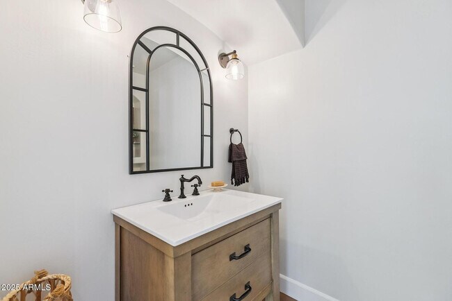 Building Photo - 5556 E Sandra Terrace