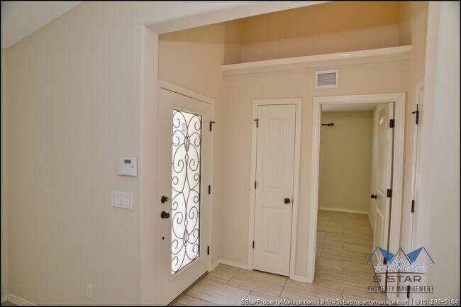 Building Photo - 14920 Tim Hardaway