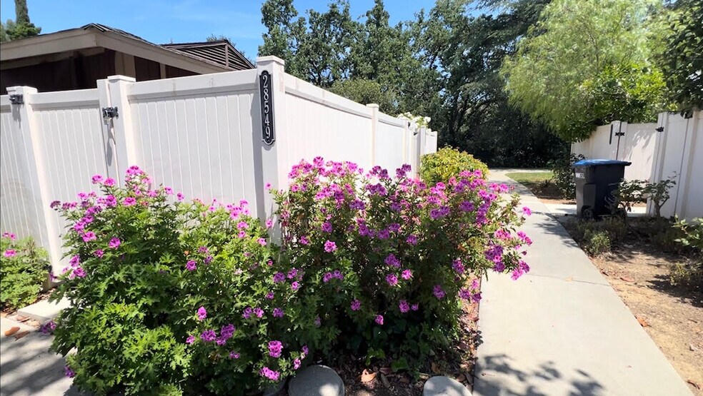 Primary Photo - 28549 Conejo View Dr
