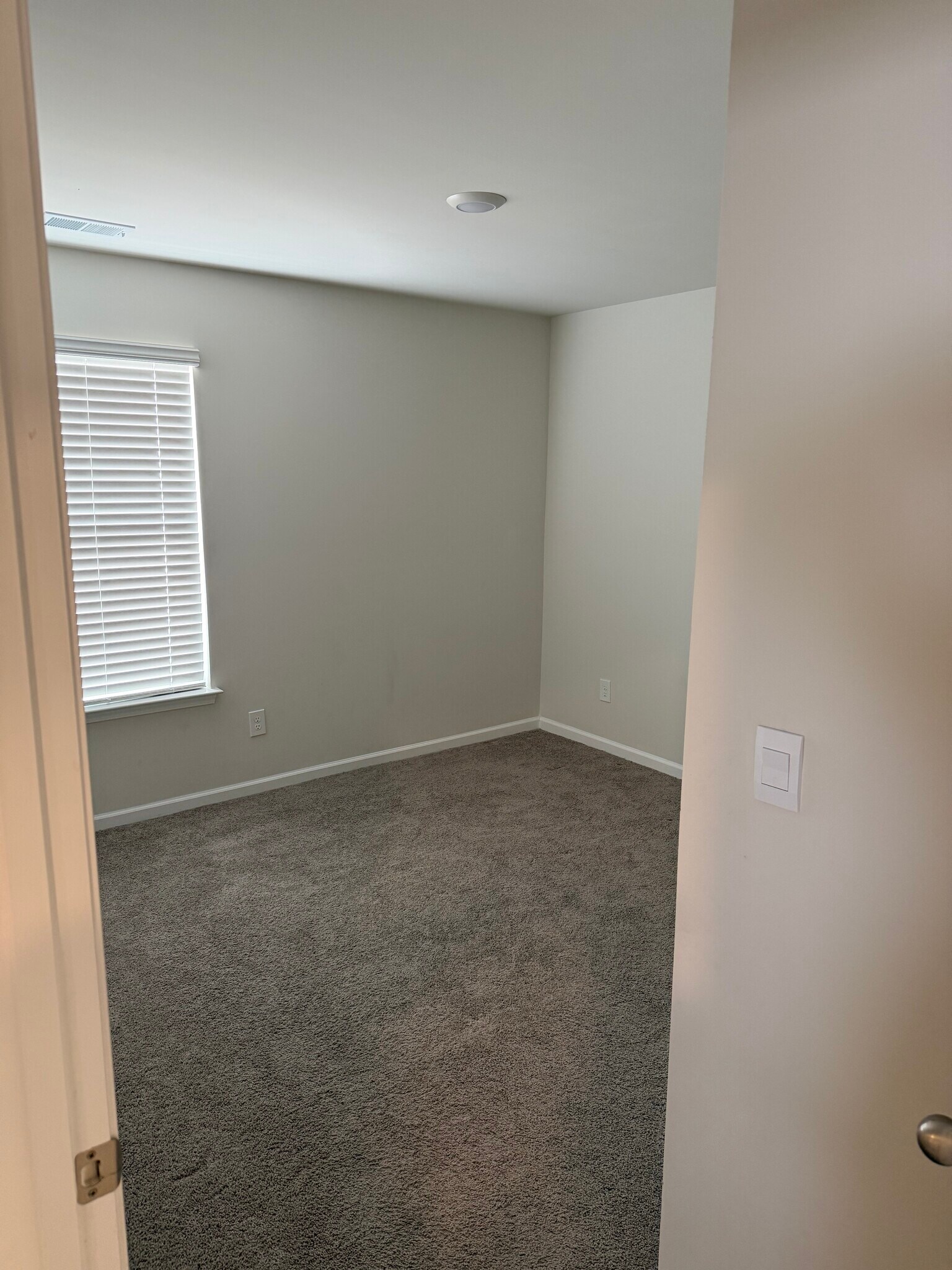 Building Photo - 4735 Cockatoo Dr