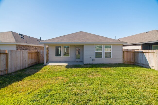 Building Photo - 24314 Pebble Cres Ln