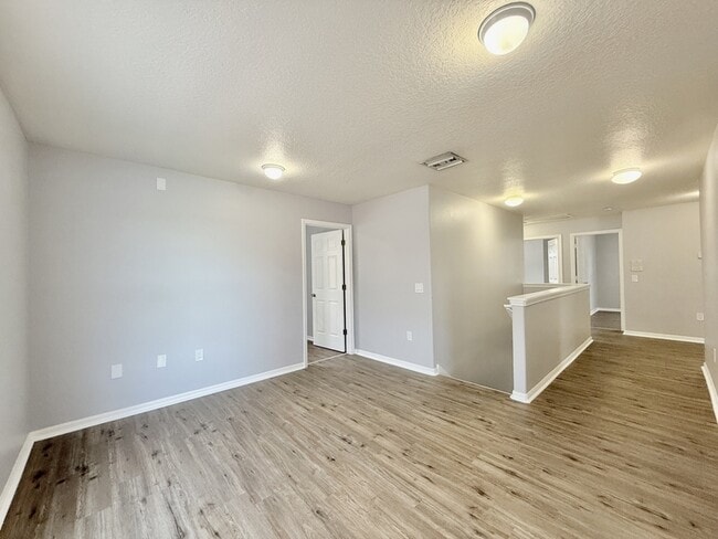Building Photo - 10325 Boyette Creek Blvd