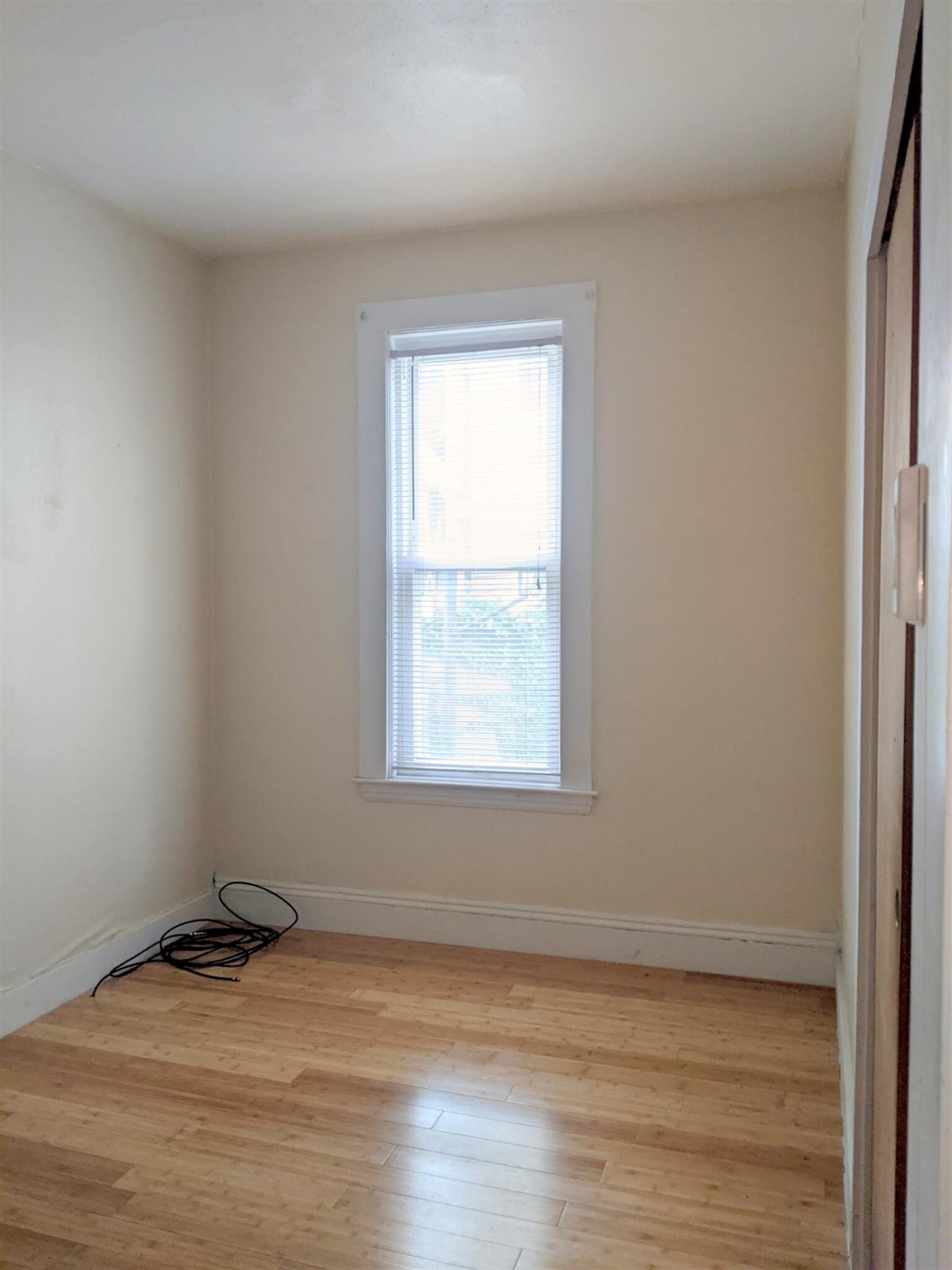 Building Photo - 1102 Broadway