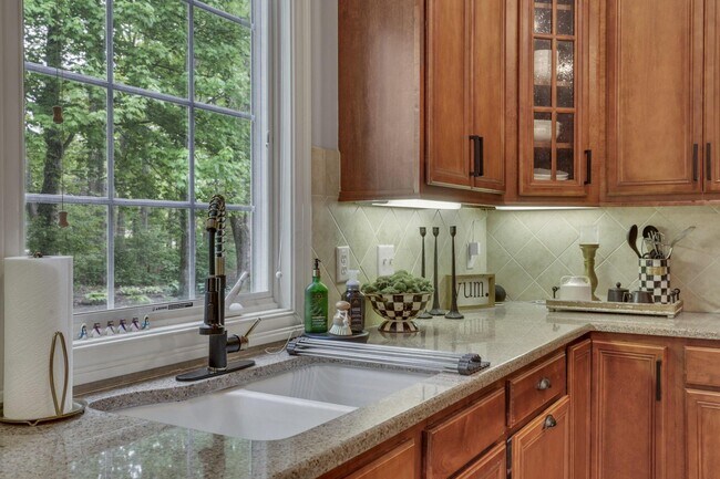 Building Photo - 7097 Pleasant Colony Cir