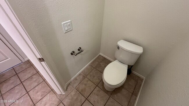 Building Photo - 11213 E Mercer Ln