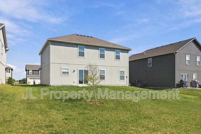 Building Photo - 9135 SW 2nd St