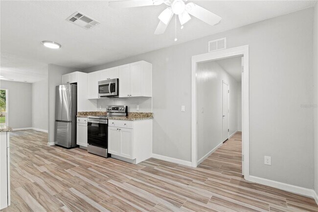 Building Photo - 6220 Rocky Trail