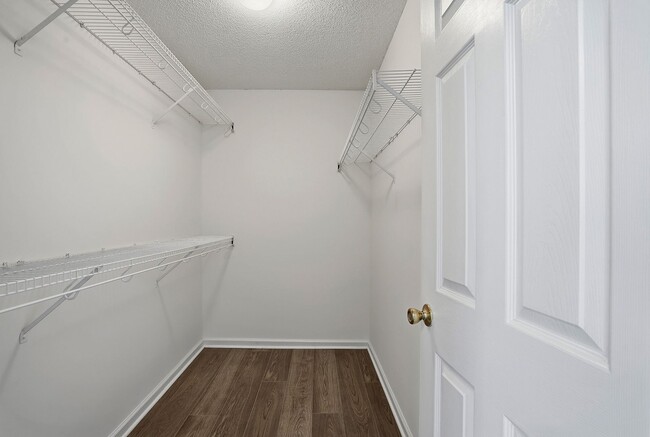 Building Photo - RANCH HOME with 3 bedrooms and 2 baths-CONVENIENT LOCATION