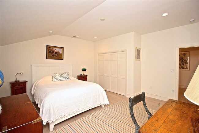 Building Photo - 215 Coggeshall Ave