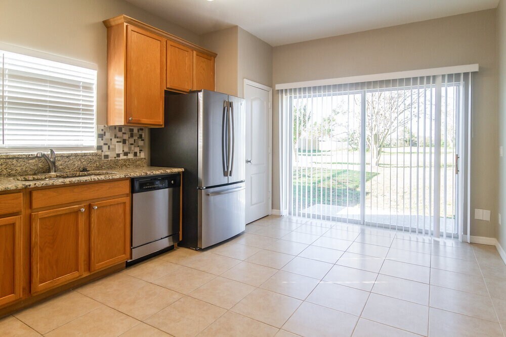 Building Photo - 322 Fieldstream W Blvd