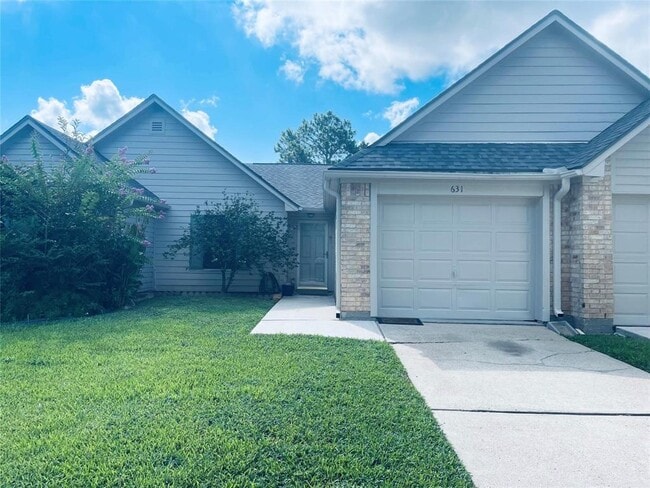 Primary Photo - 631 E Country Grove Cir