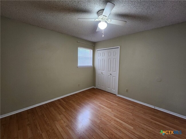 Building Photo - 317 Briarwood Dr