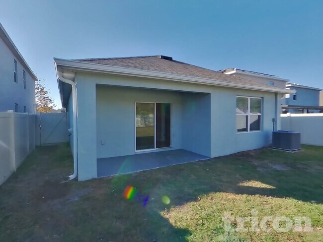 Building Photo - 6632 Seaway Dr