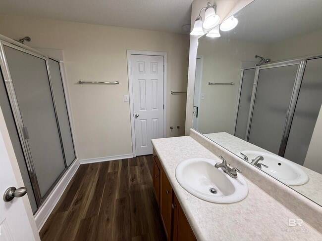 Building Photo - 104 Kemper Ln