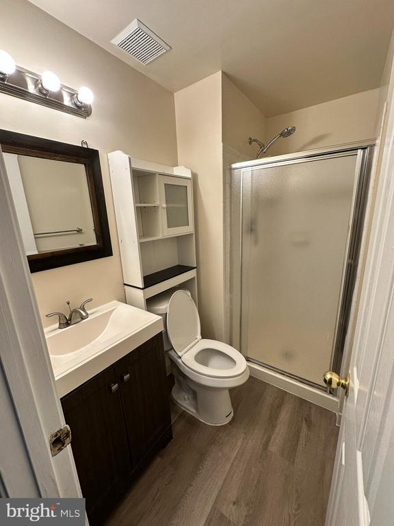 Building Photo - 5235 Walney Rd