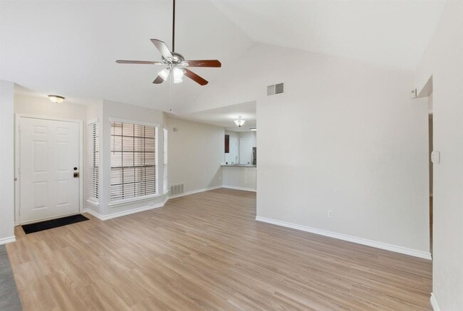 Building Photo - 12326 Tomanet Trail