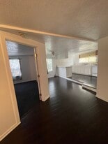 Building Photo - 523 Mitchell Ave