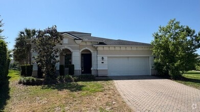 Building Photo - Beautiful 4B/3B with Bonus Office Space Fo...