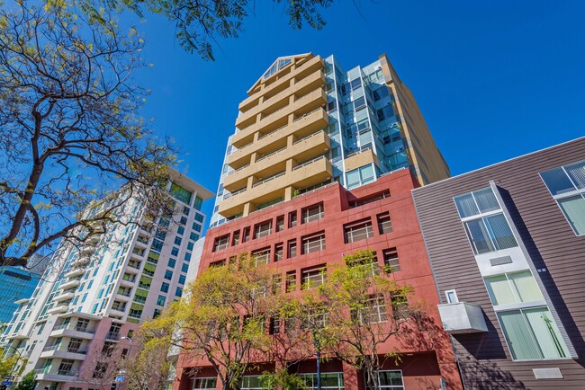 Building Photo - 350 W Ash St