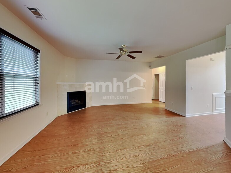 Building Photo - 6486 Stonelake Pl SW