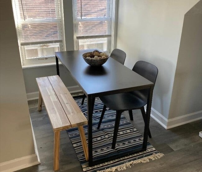 Building Photo - 2033 Maple Ave