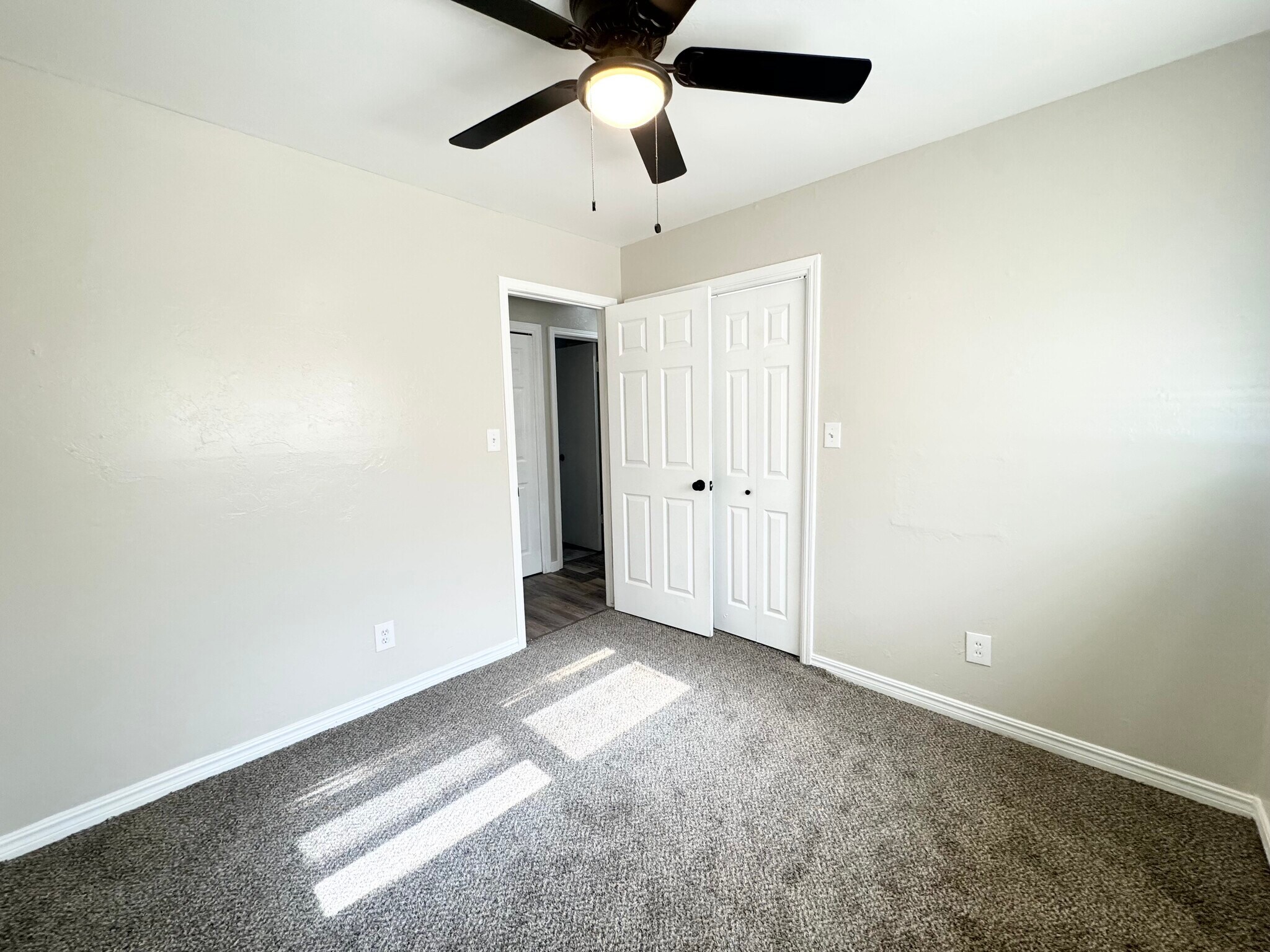 Building Photo - 1321 Beechwood Dr