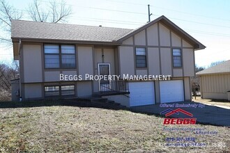 Building Photo - 1225 Broadmore Ln