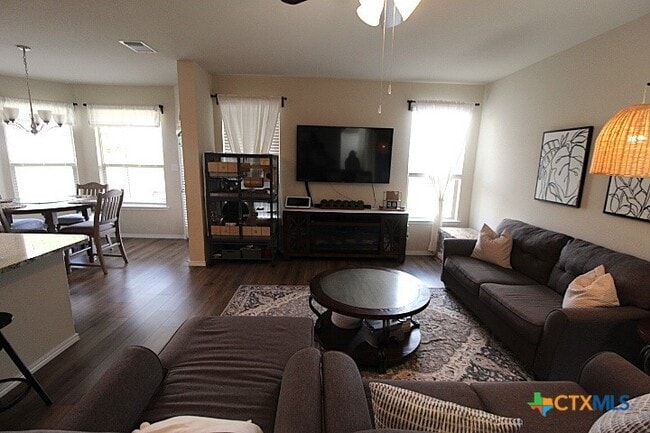Building Photo - 1808 Cow House Ct