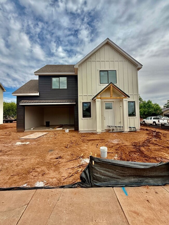 Building Photo - BRAND NEW Three Bedroom Home in Downtown W...