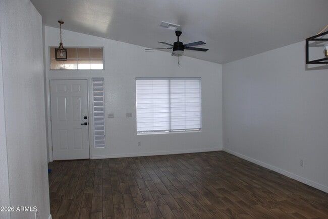 Building Photo - 249 W Grovers Ave