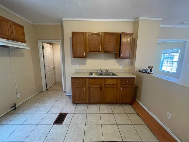 Building Photo - 212 E Mishawaka Ave