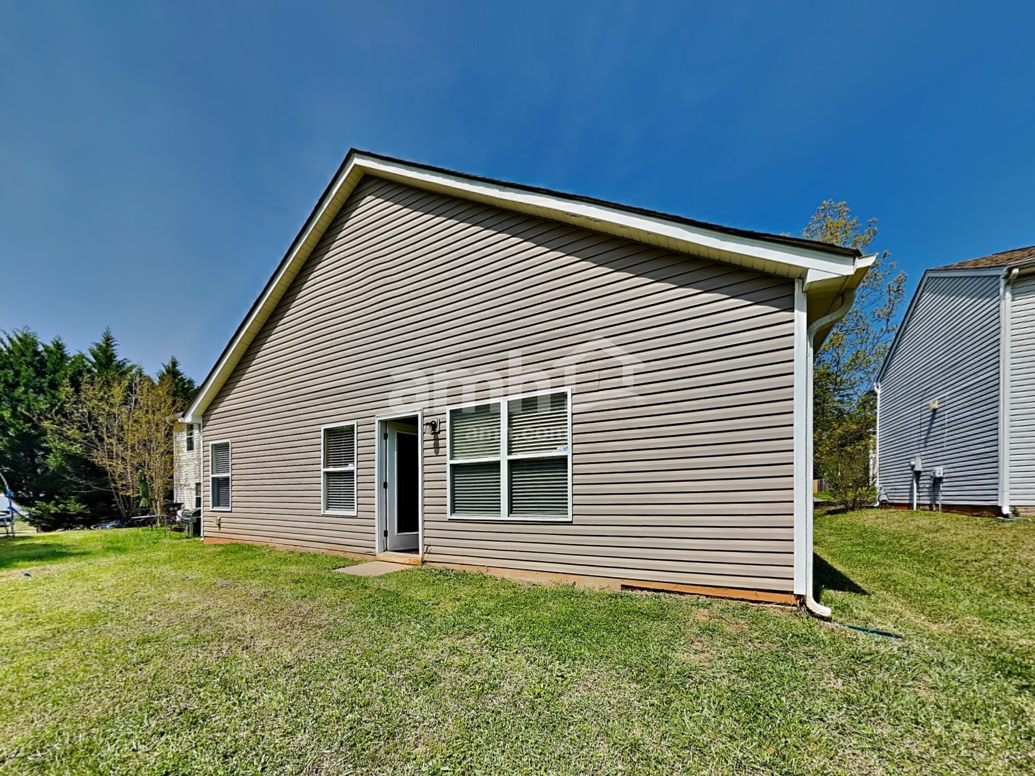 Building Photo - 7423 Mary Jo Helms Dr