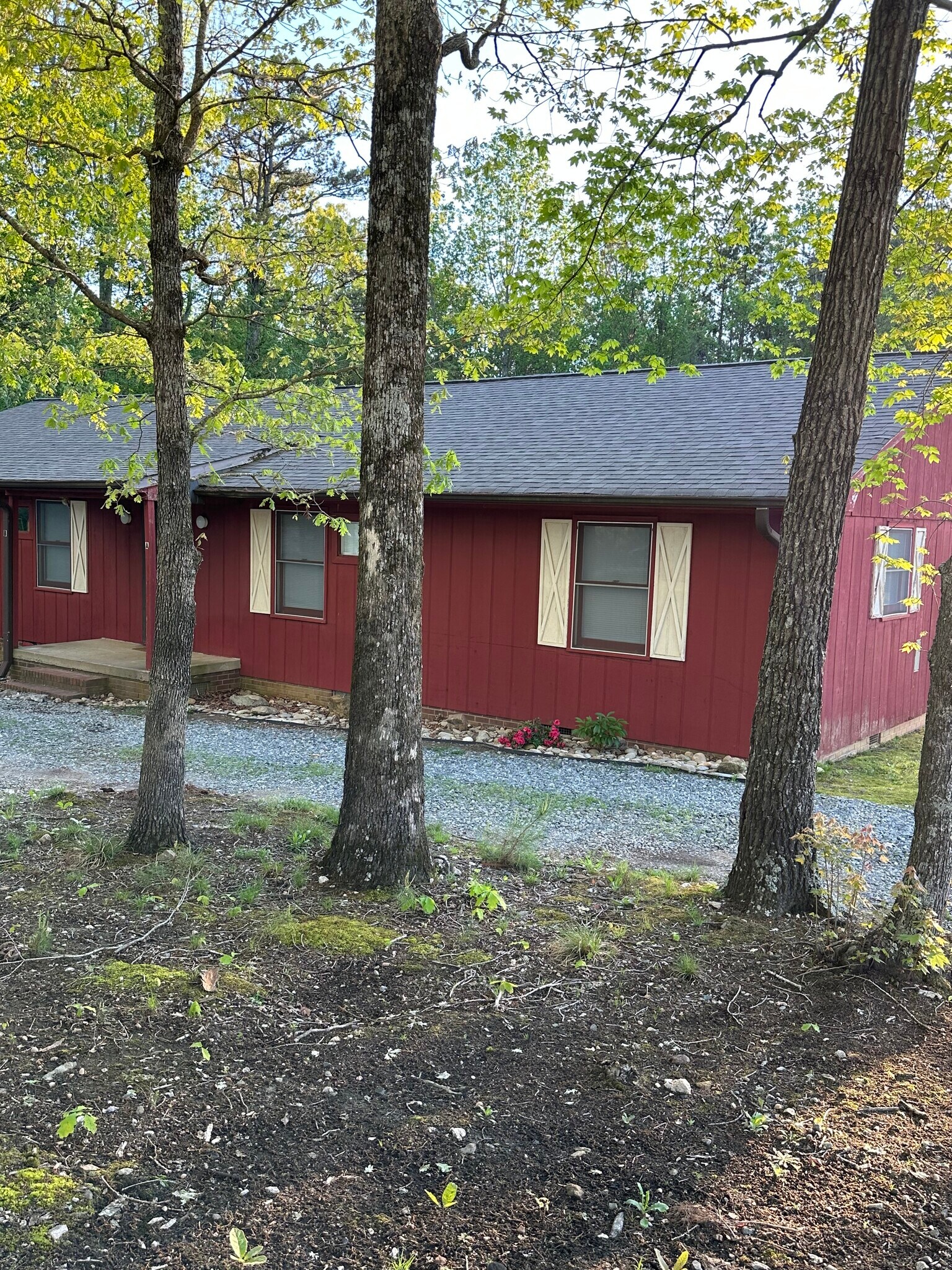 Building Photo - 3420 Becks Church Rd