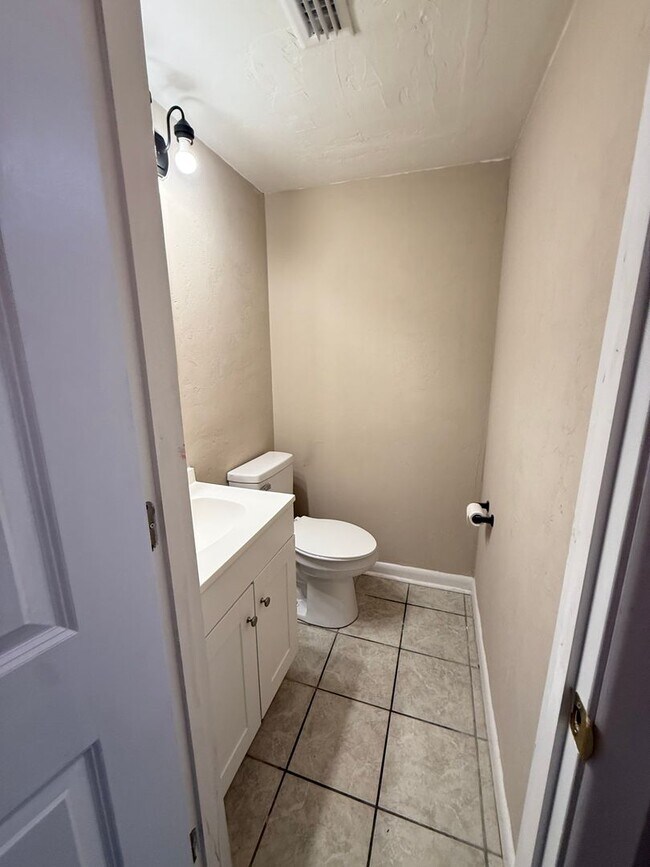 Building Photo - 1721 SW 68th Terrace
