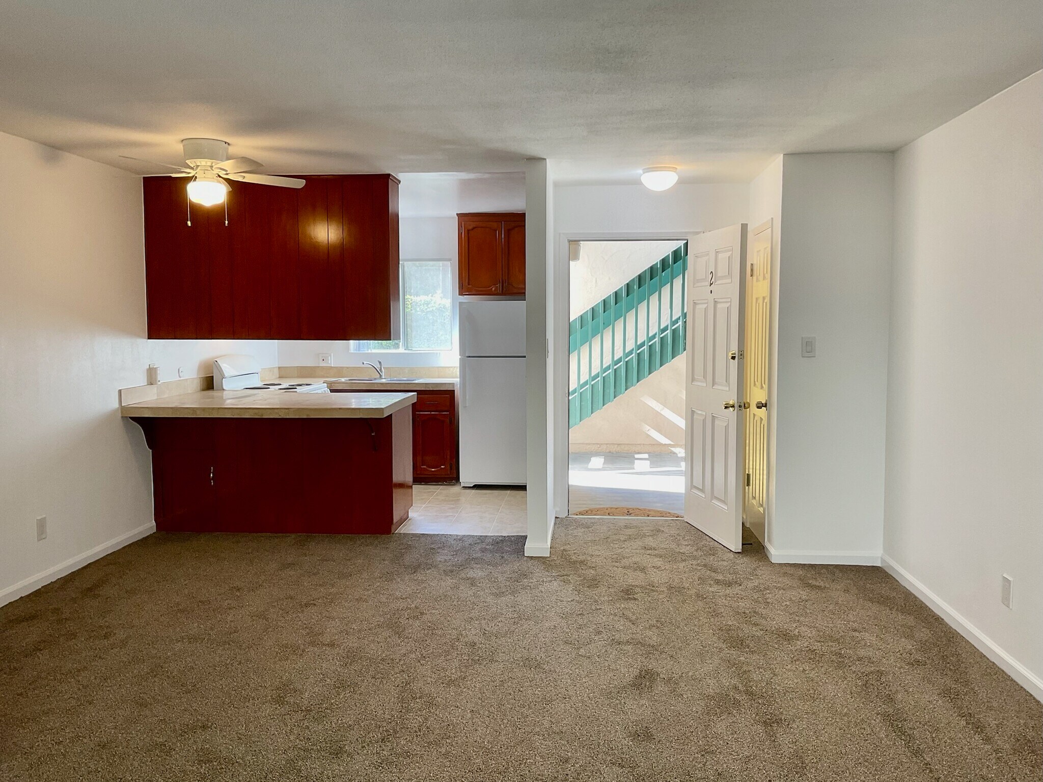 Building Photo - 1536 S Maple St