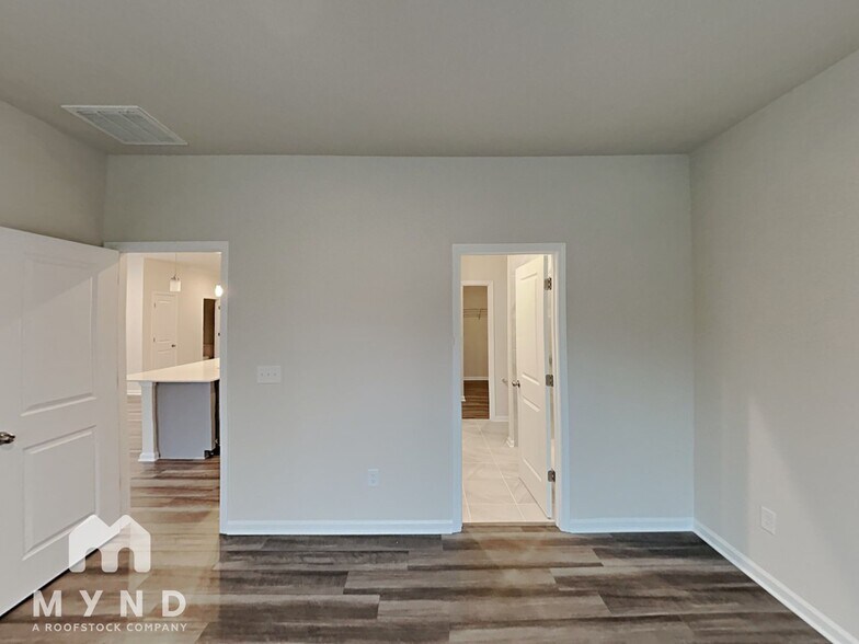 Building Photo - 16029 Seagard Cv