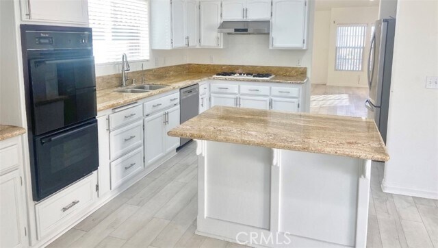 Building Photo - 57281 Titian Ct