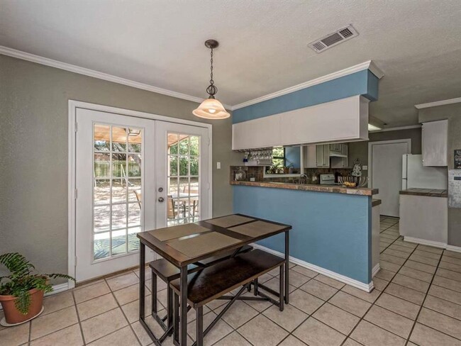 Building Photo - 2209 Ramada